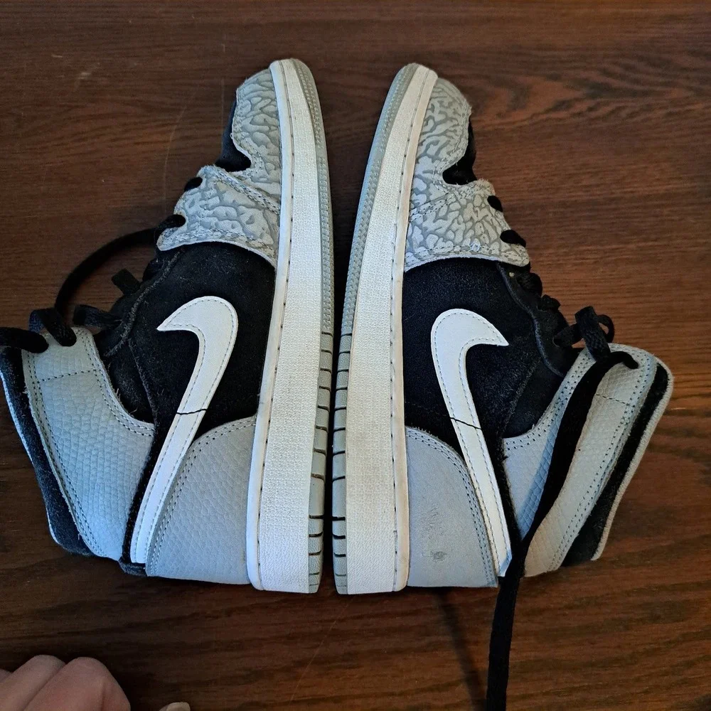 Jordan 1 Mid SE Elephant Toe Kids Shoes Black Grey DM6216-016 Size 4Y